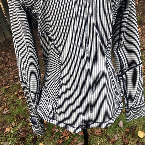 LULULEMON Jacket - Picture 5 of 6